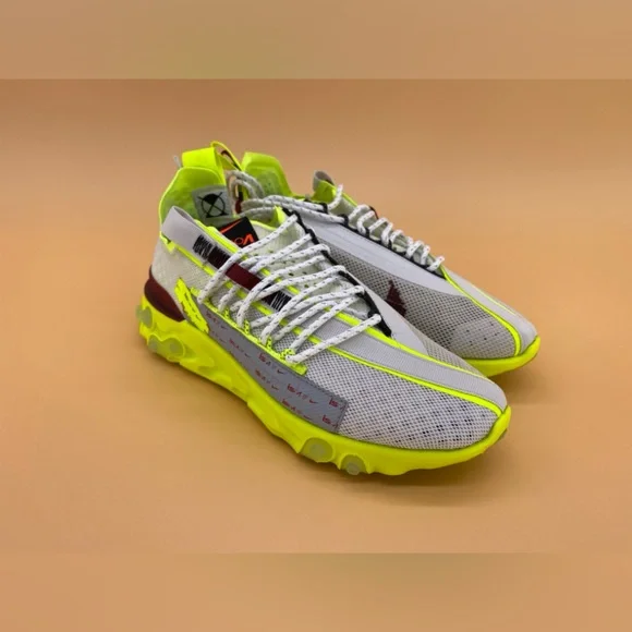 Nike React Runner ISPA Platinum Tint Volt Glow Team Red Sneakers/Shoes Nike React Runner ISPA Platinum Tint Volt Glow Team Red  main image 4